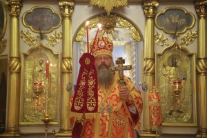 Митрополит Кирилл совершил Божественную Литургию на радоницу