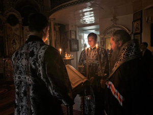Владыка Евгений совершил чин утрени со чтением Евангелия
