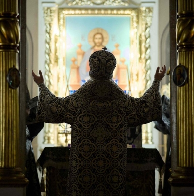 Митрополит Евгений совершил Литургию Преждеосвященных Даров