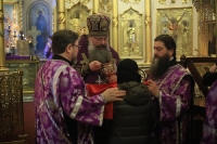 30 марта вечером в 17:00 митрополит Кирилл совершил Литургию Преждеосвященных даров в нашем соборе