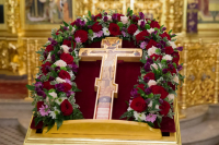 13 августа в пятницу вечером богослужение с выносом Креста возглавит митрополит Евгений